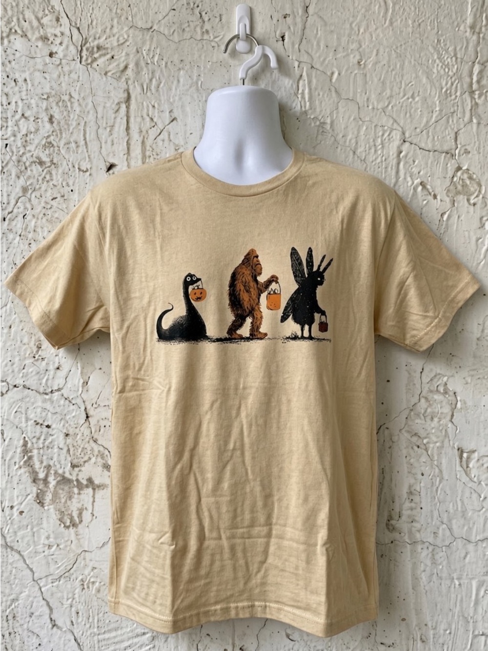 Gildan Beige Short Sleeve Tee with Halloween Creature Graphic